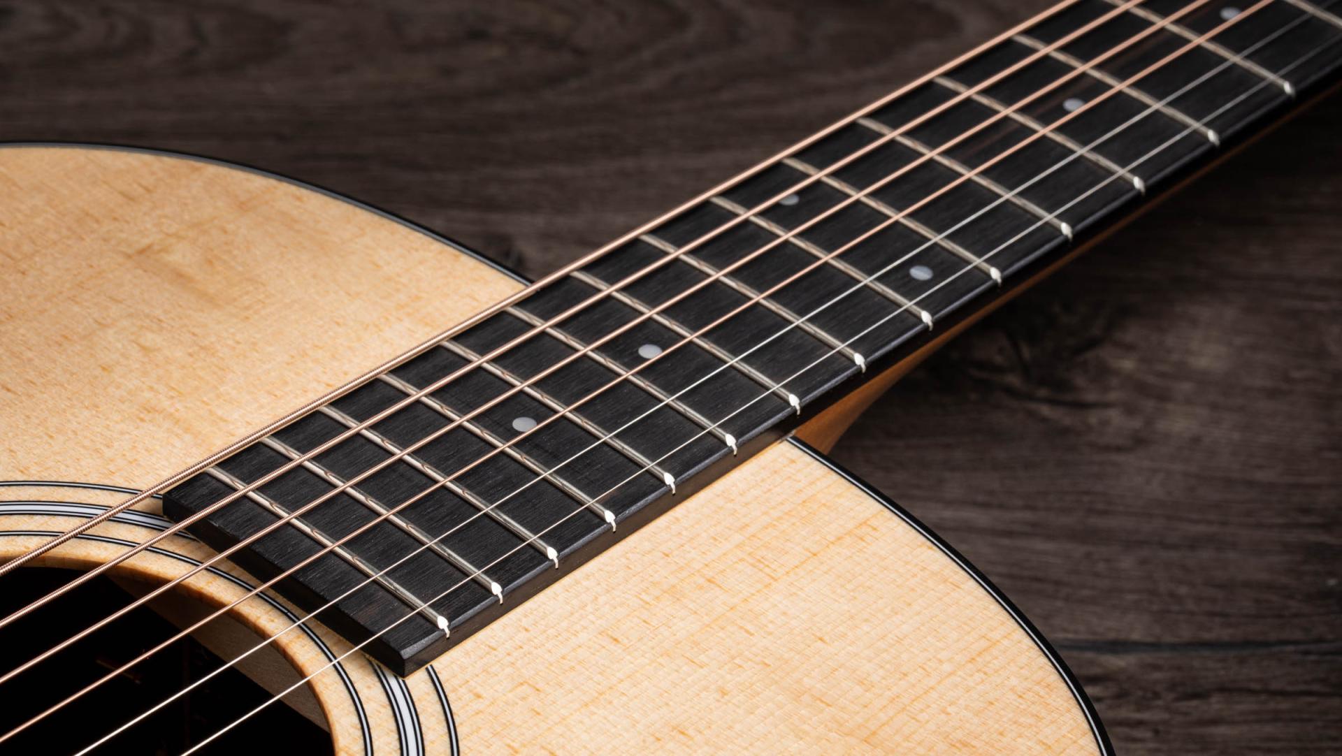 Taylor 114e online strings