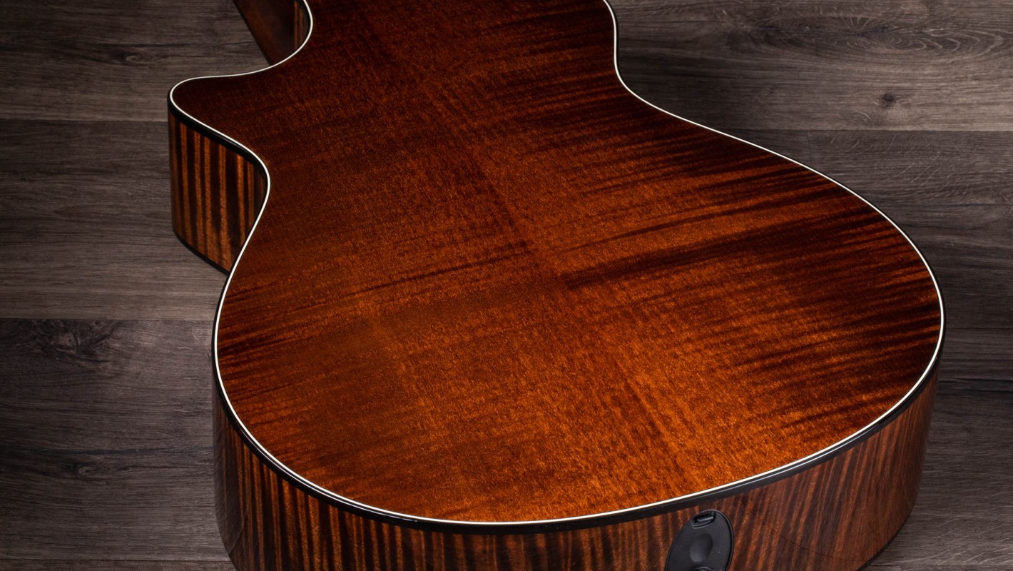 Taylor 612e store 12 fret