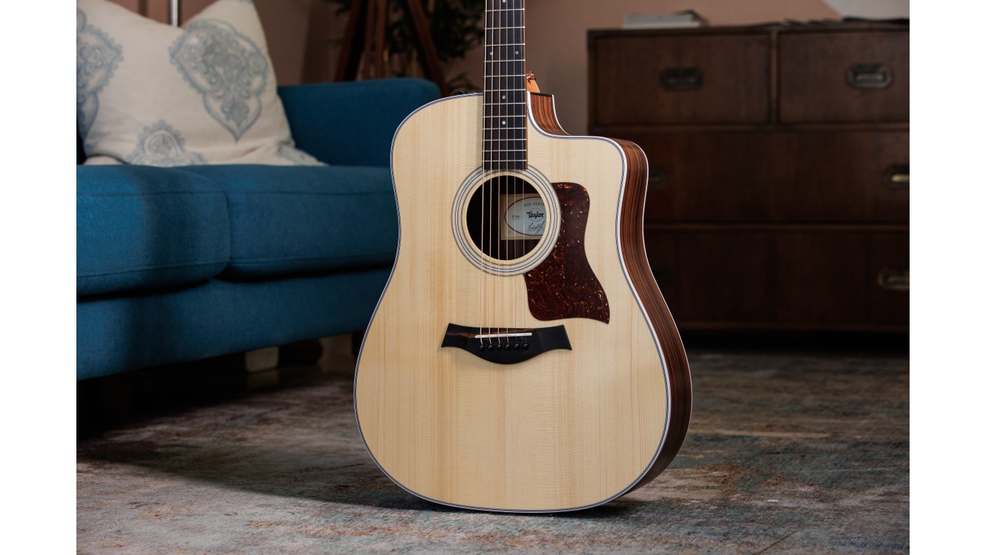 Taylor 210ce outlet dreadnought