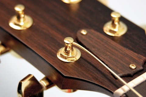 taylor guitar stringing