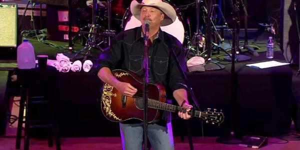 alan jackson taylor guitar